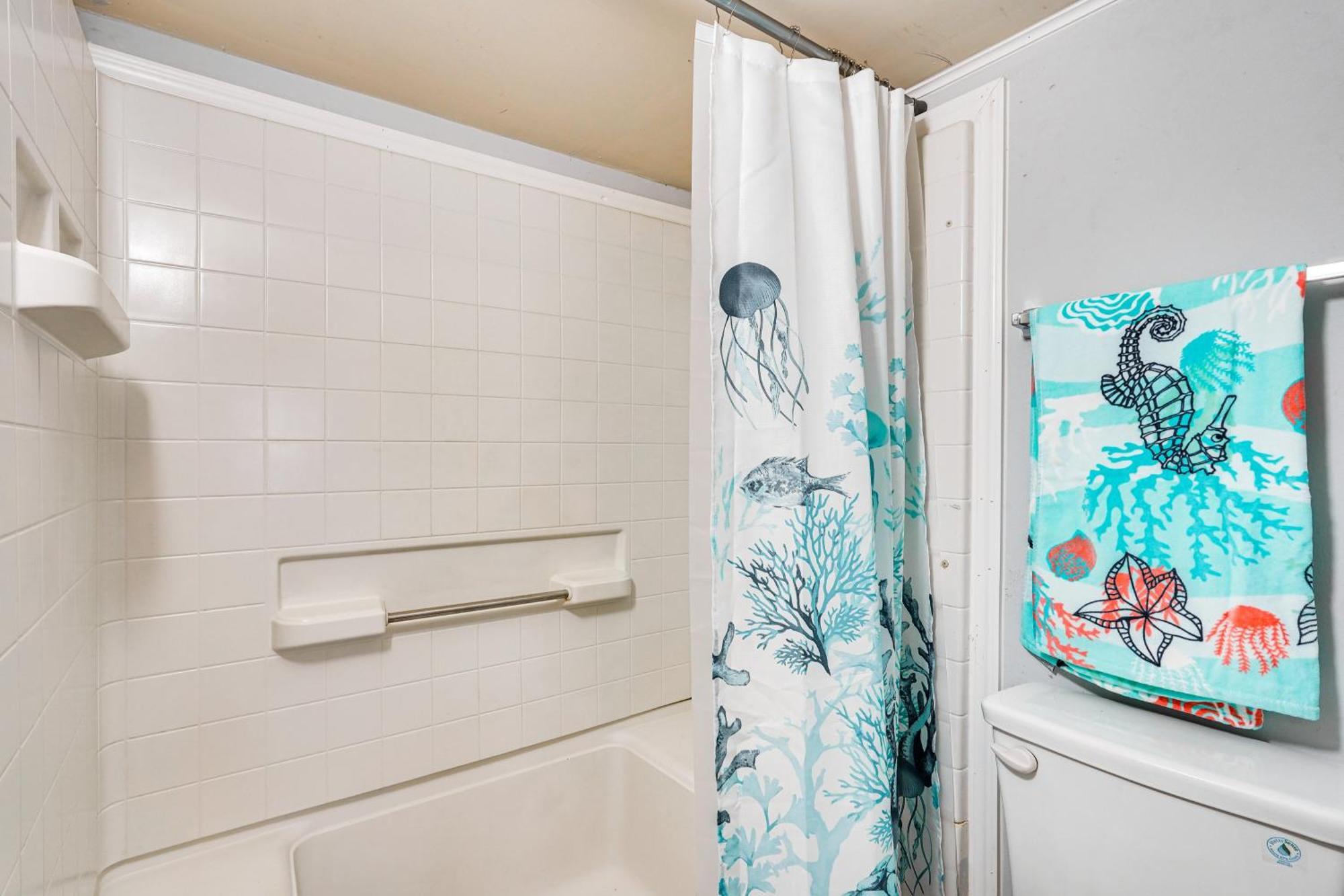 Lakefront Panama City Studio With Hot Tub Access ภายนอก รูปภาพ