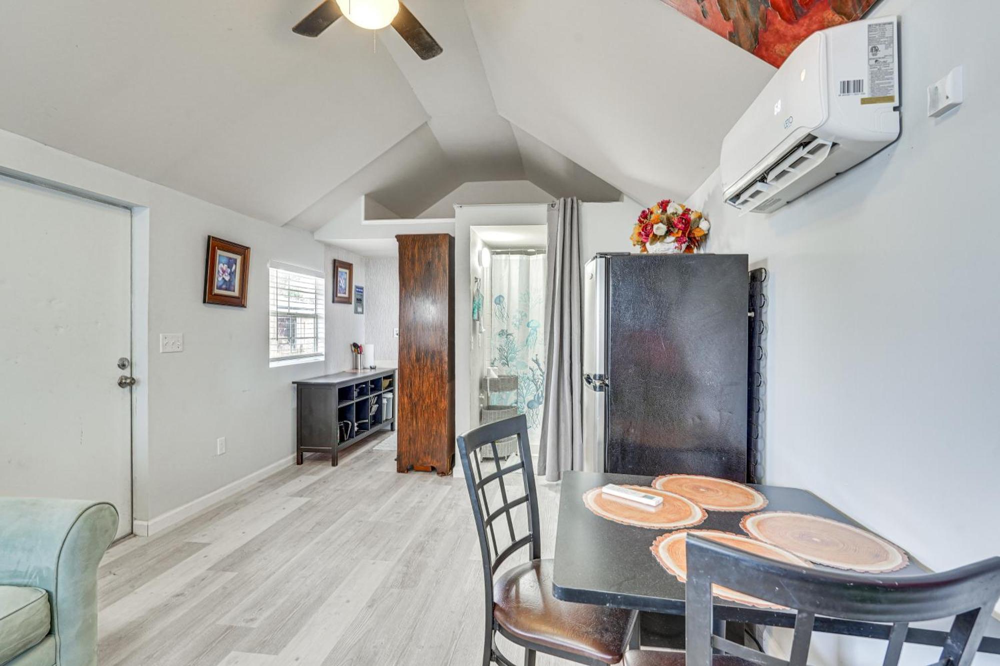 Lakefront Panama City Studio With Hot Tub Access ภายนอก รูปภาพ