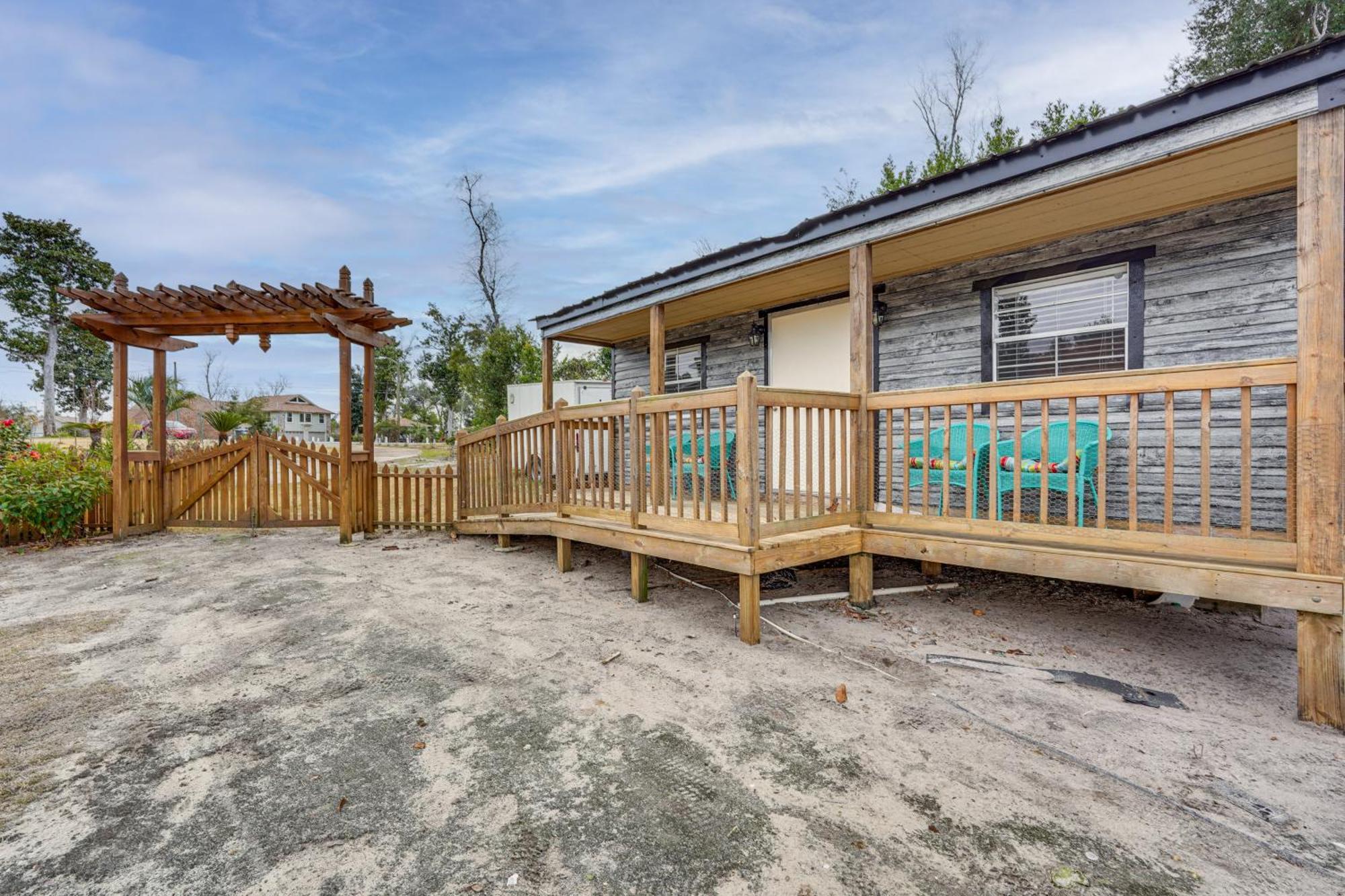 Lakefront Panama City Studio With Hot Tub Access ภายนอก รูปภาพ